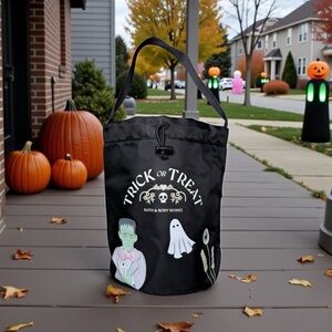 Bath & Body Works Glow in the Dark Halloween Trick or Treat Bag NWT